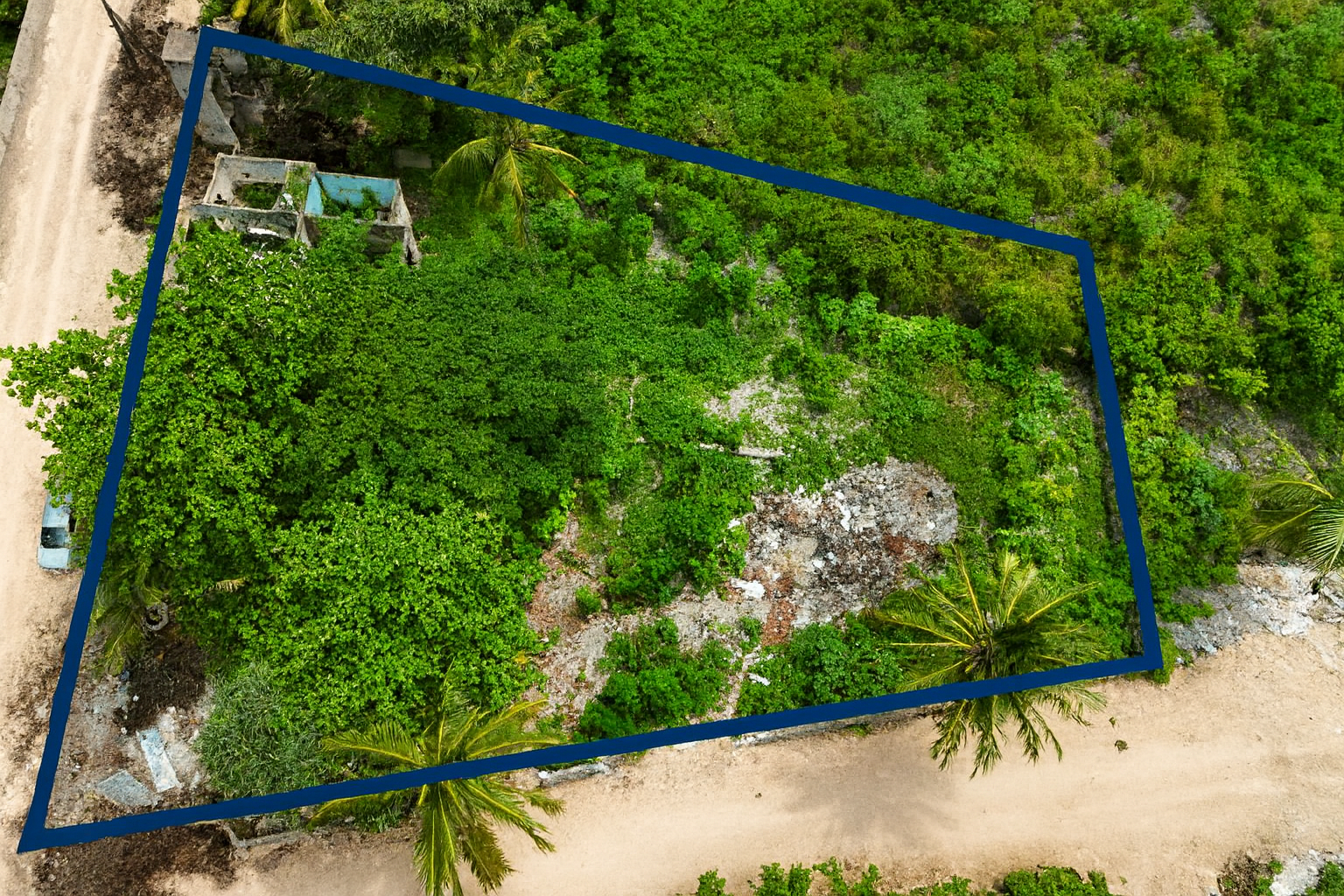 Coastal Plot in Matemwe - Image 1